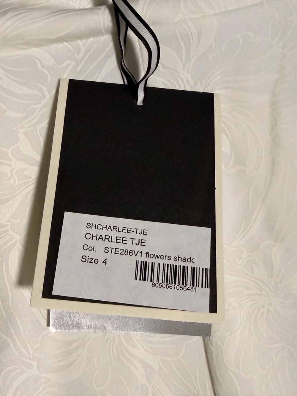CHIARA BONI - Charlee TJE floral pleated shorts- SZ 4 - off-white NWT - Picture 5 of 5